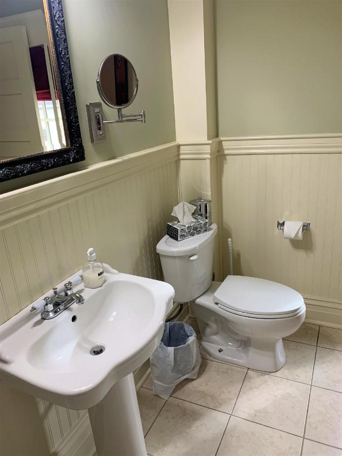 The Red Coat Bed & Breakfast Niagara-on-the-Lake Bagian luar foto