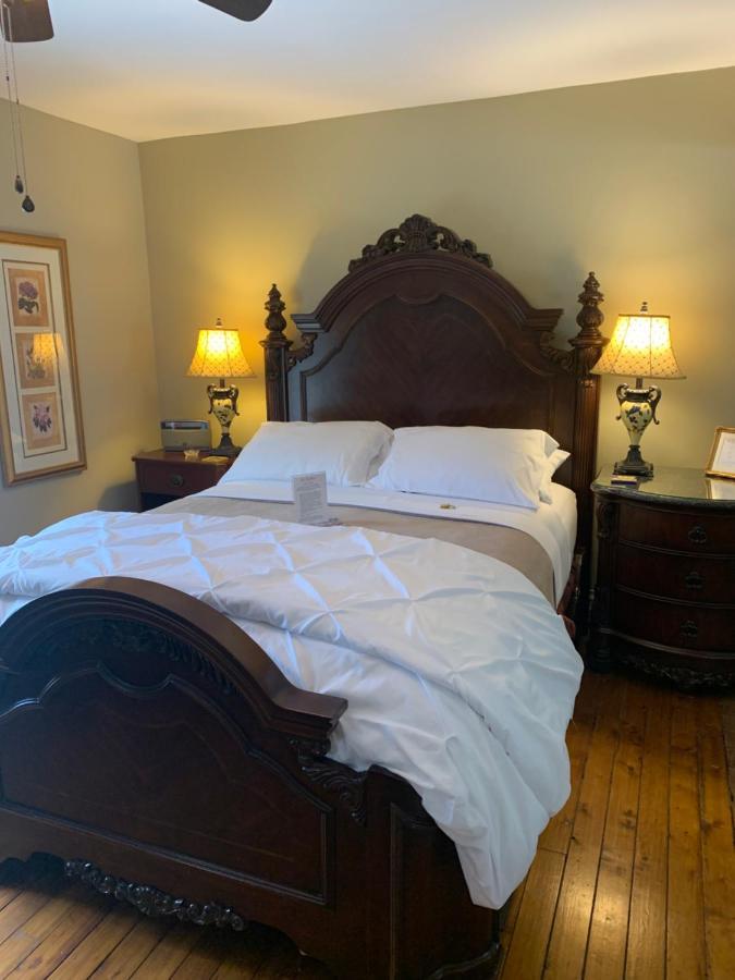 The Red Coat Bed & Breakfast Niagara-on-the-Lake Bagian luar foto