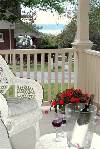 The Red Coat Bed & Breakfast Niagara-on-the-Lake Bagian luar foto